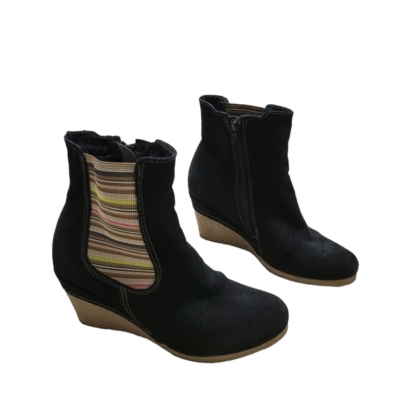 ERIC MICHAEL European Black Suede Wedge Ankle Boots, Chelsea boot style - Picture 2 of 10